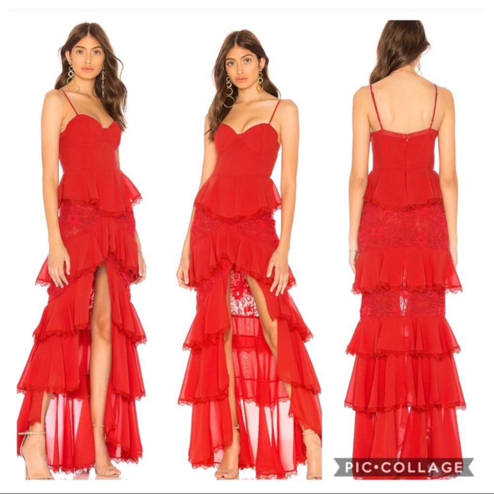 MAJORELLE Zelda Fitz Gown in Red